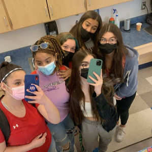 Meet your Posher, Leah